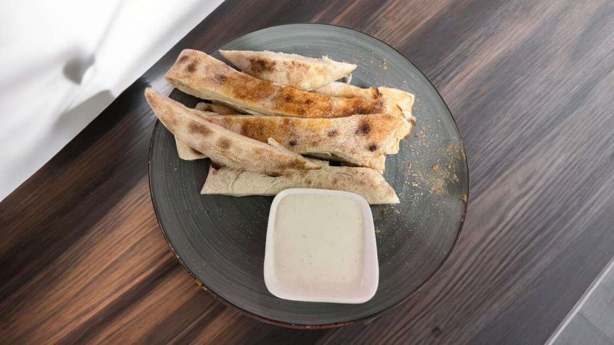 Pizza sncak con maionese speziato