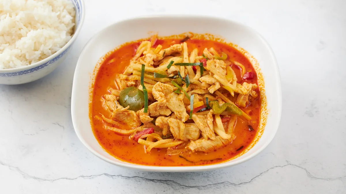 16. Phad Phet Nomai (tulinen)