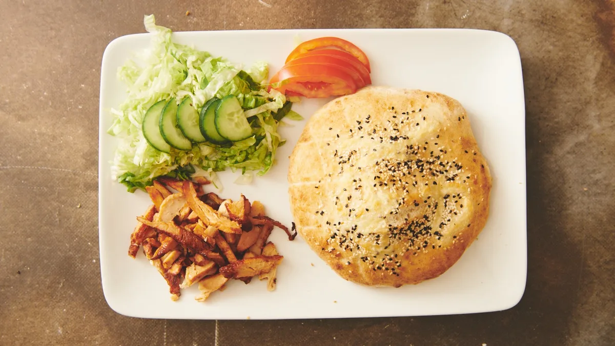 60. Pita kylling
