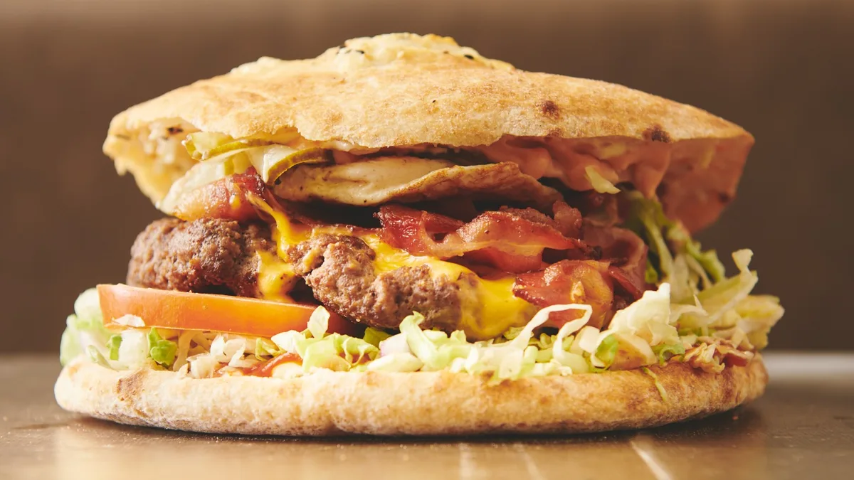 84. Mega paradiso burger