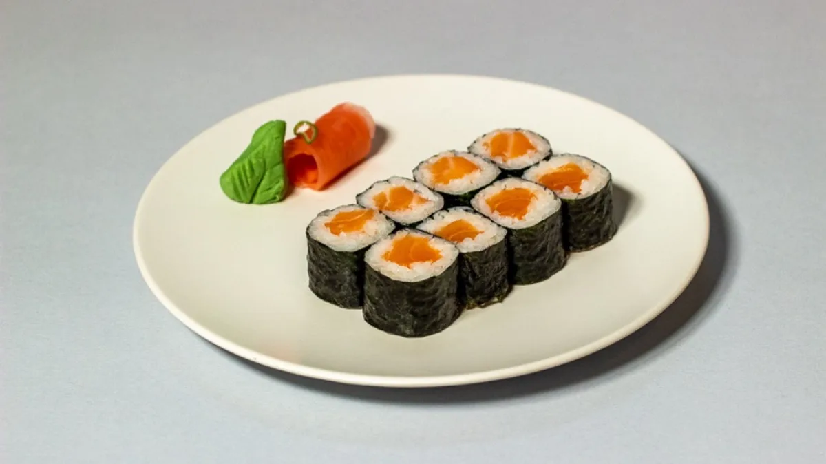 Hosomaki sake