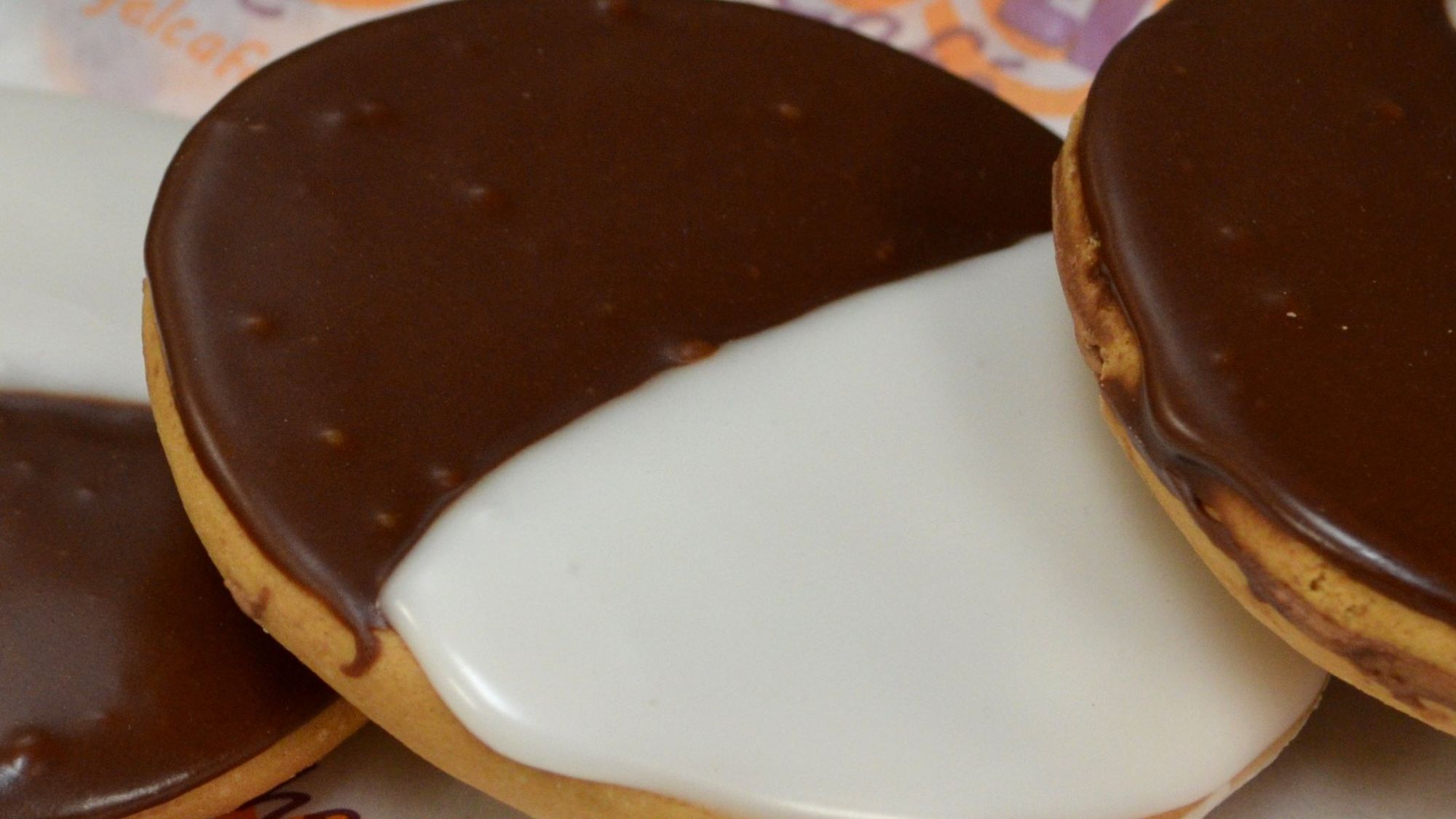 Mini-Black and White Bag (3)
