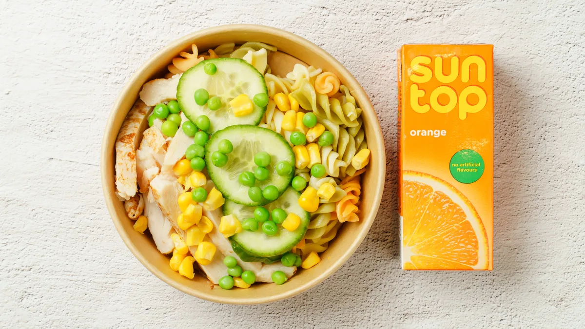 Børnesalat med brikjuice