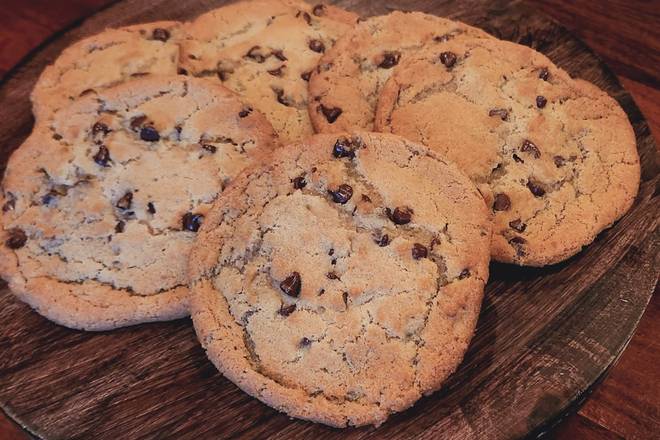 Big Chocolate Chip Cookie
