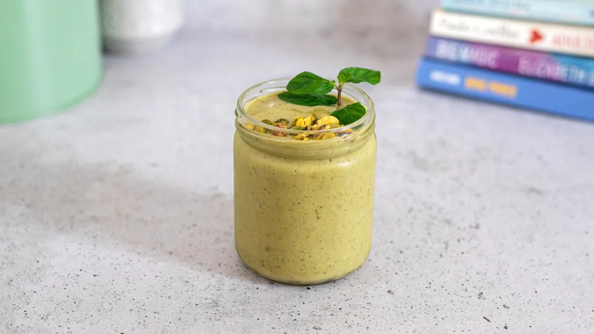 Matcha Pistachio Smoothie