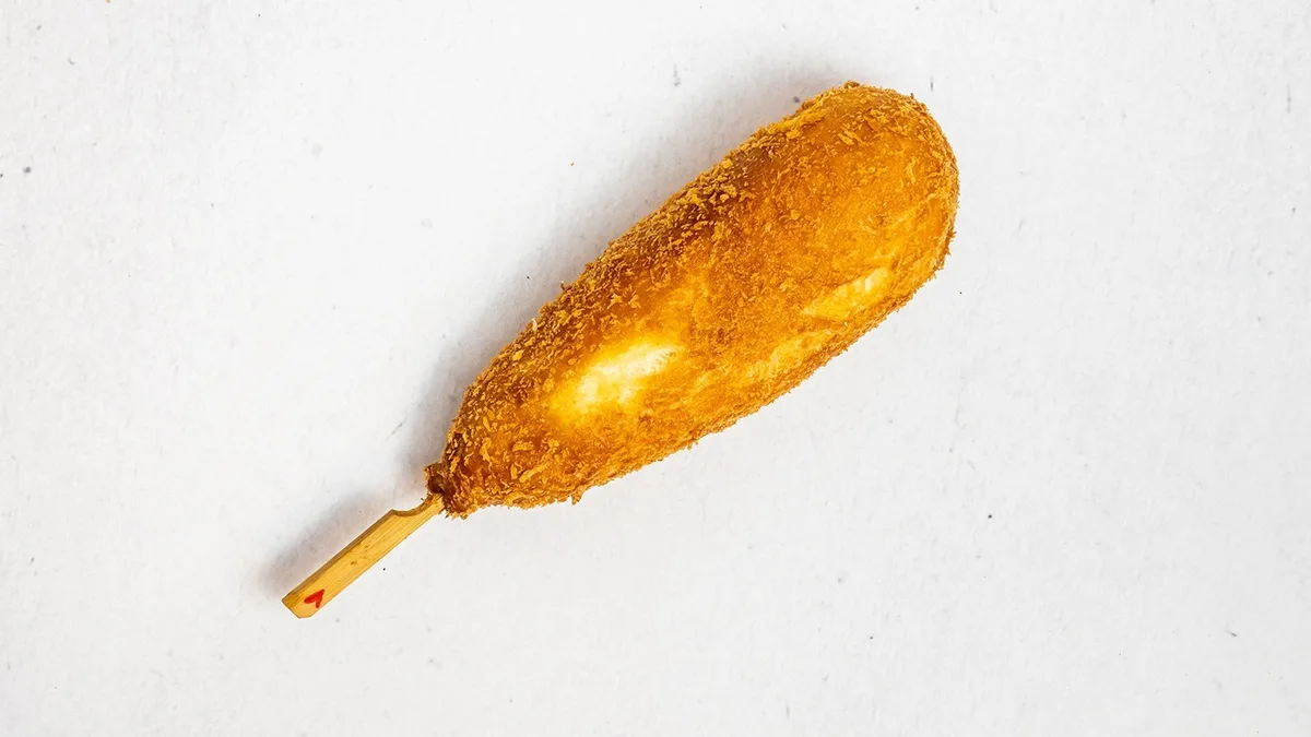 Cheese Corndog (Sýrový corndog)