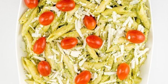 Creamy Pesto Pasta Salad