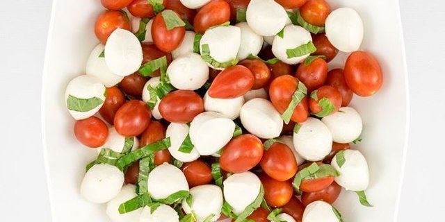 Tomato-Mozzarella Salad