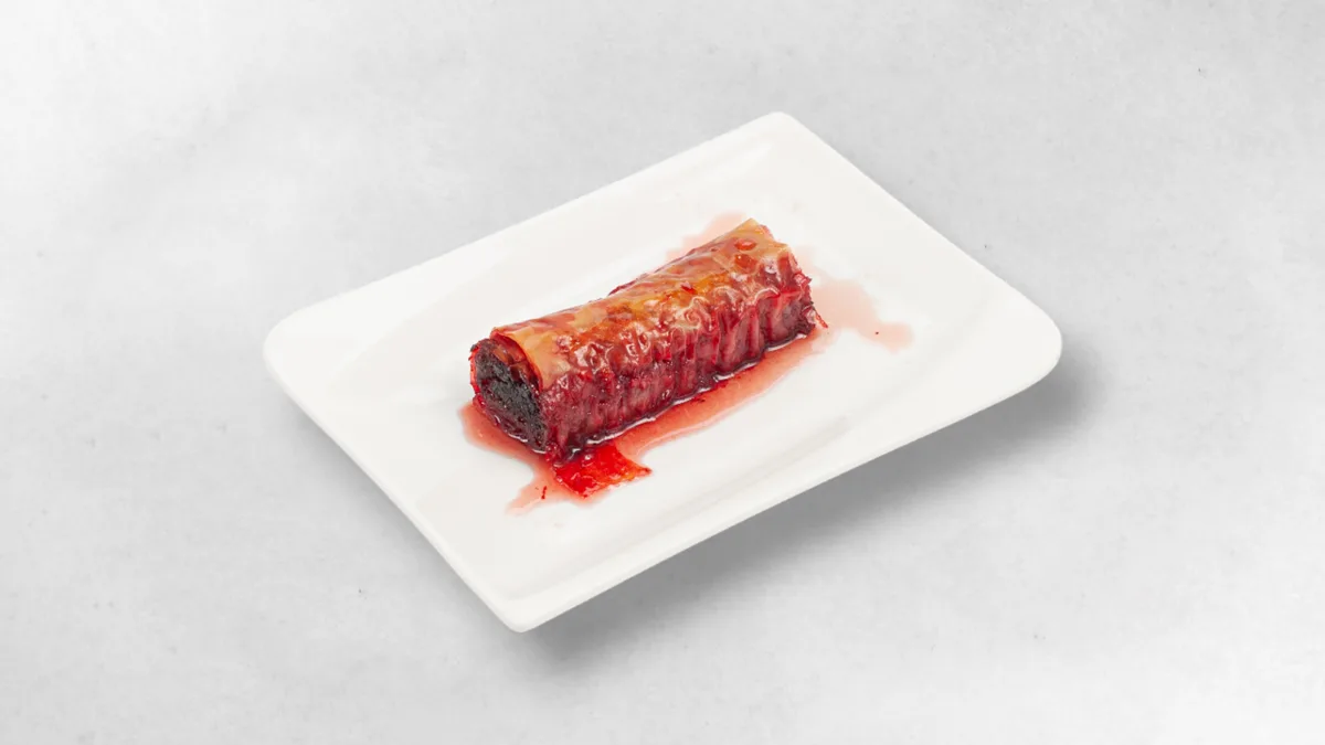 Baklava mit Kirsche