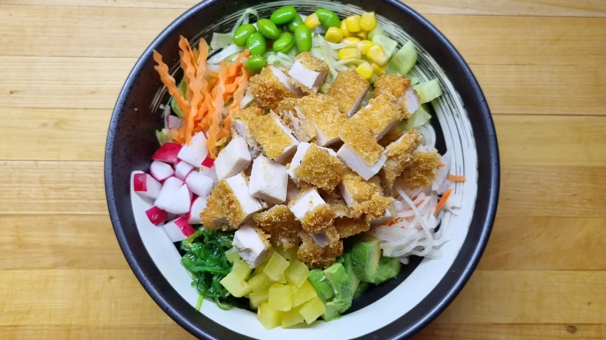 Poké kuřecí tempura