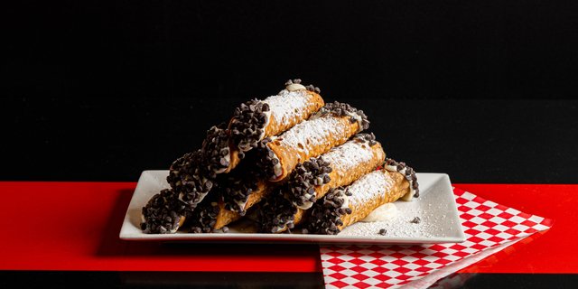 Large Cannoli