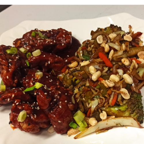General Tsou con Acompañamiento