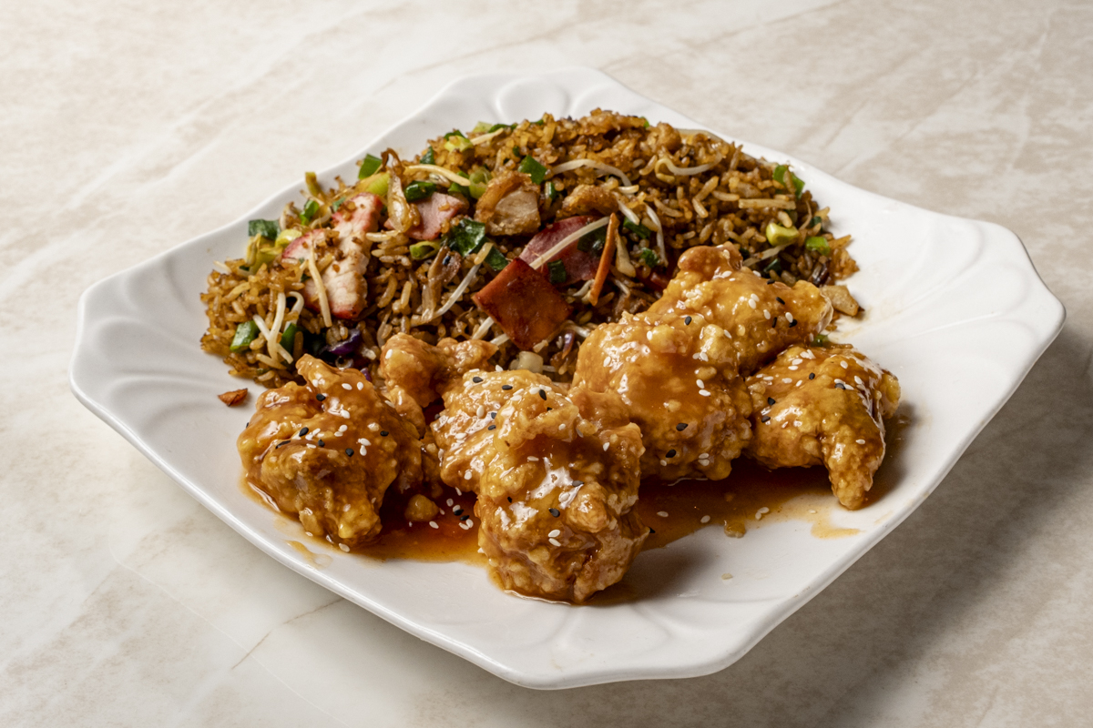 Pollo Agridulce con Acompañamiento