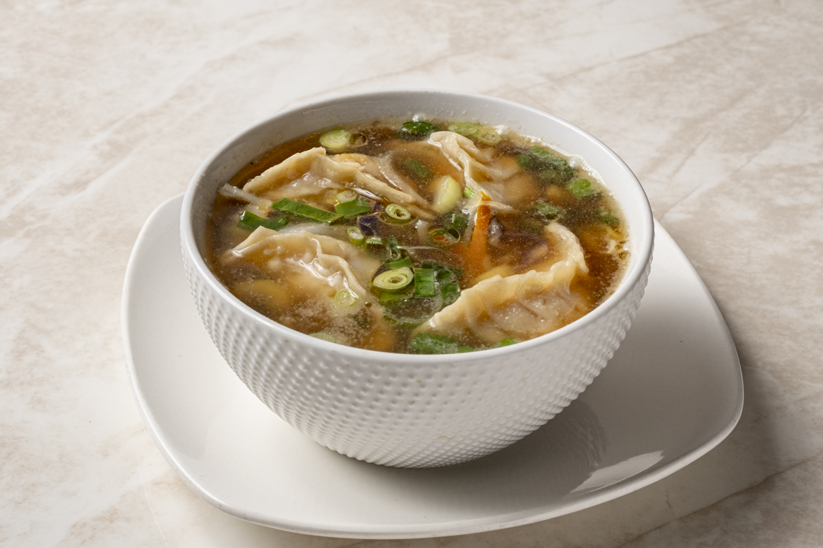 Sopa Gyosa y Vegetales