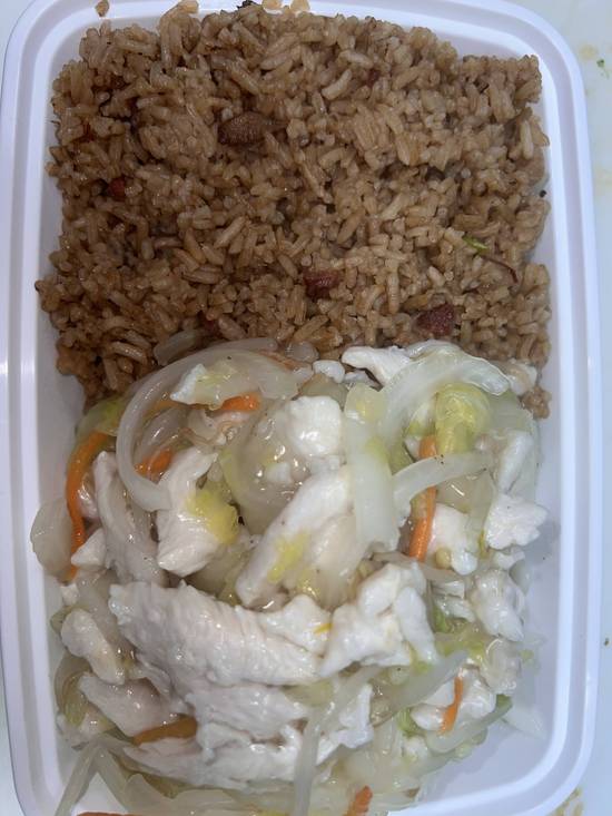 C02. Chicken Chow Mein Combo---------C#鸡炒面(晚餐）