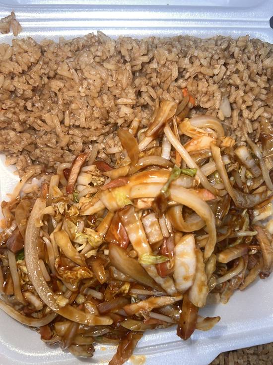 C02. Pork Chow Mein Combo---------C#叉烧炒面(晚餐）