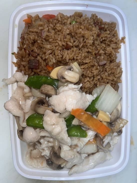 C05. Moo Goo Gai Pan Combo-----------C#蘑菇鸡片(晚餐