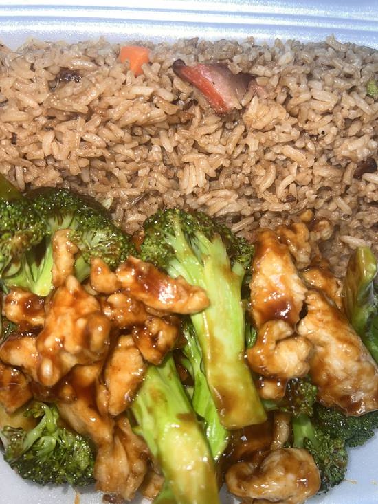 C07. Chicken with Broccoli Combo--———--C#芥兰鸡(晚餐