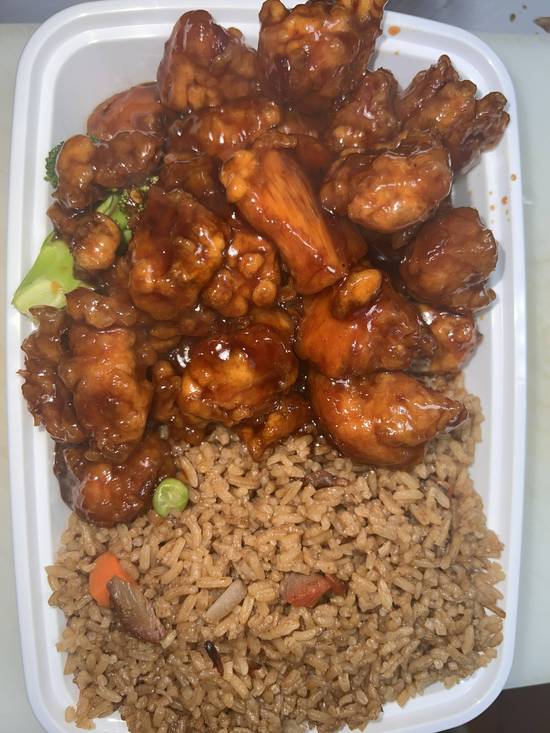 C16. General Tso's Chicken Combo --————-C#左鸡(晚餐