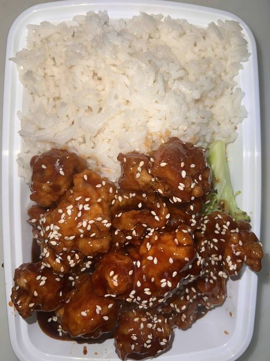 C17. Sesame Chicken Combo ---C#芝麻鸡（晚餐