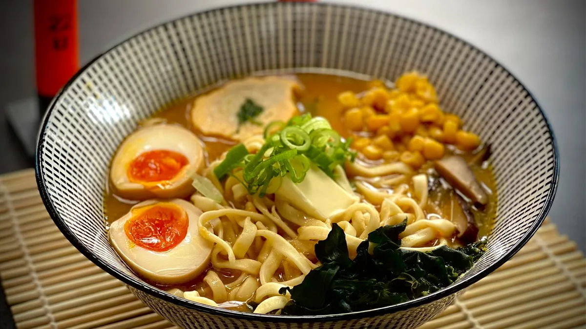 Miso-Ramen leves csirkemellel