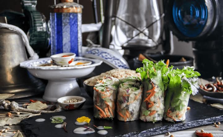 L Fresh Basil Roll