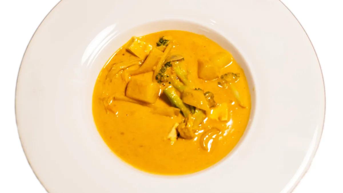 Sárga curry kókusztejjel (köret nélkül)