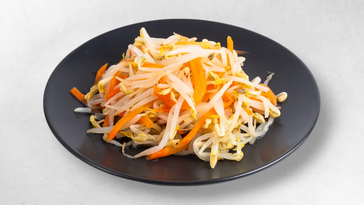 SA2. Sojasprossen Salat