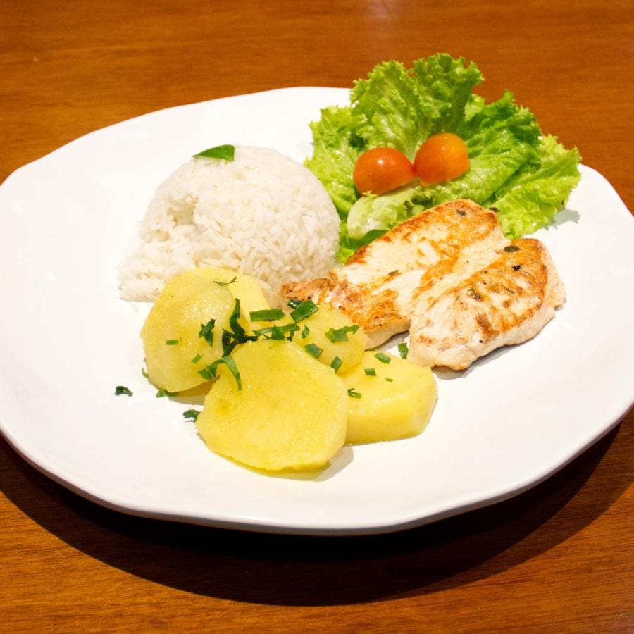 Filé de Frango com Batatas