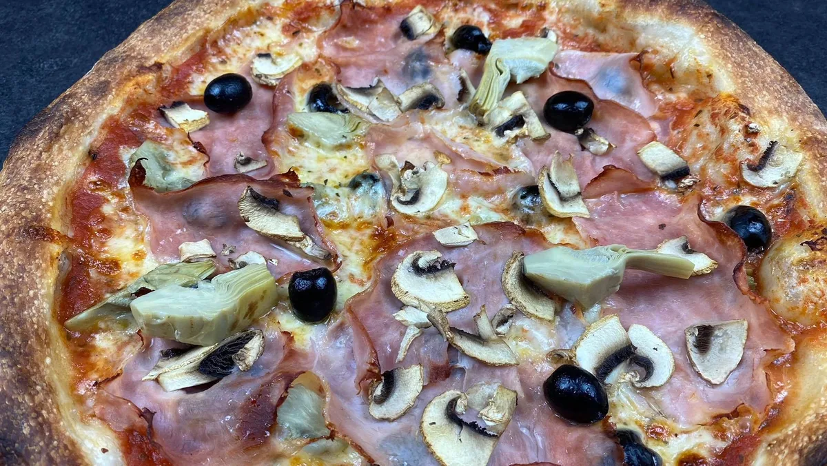 Capricciosa pizza (33cm)