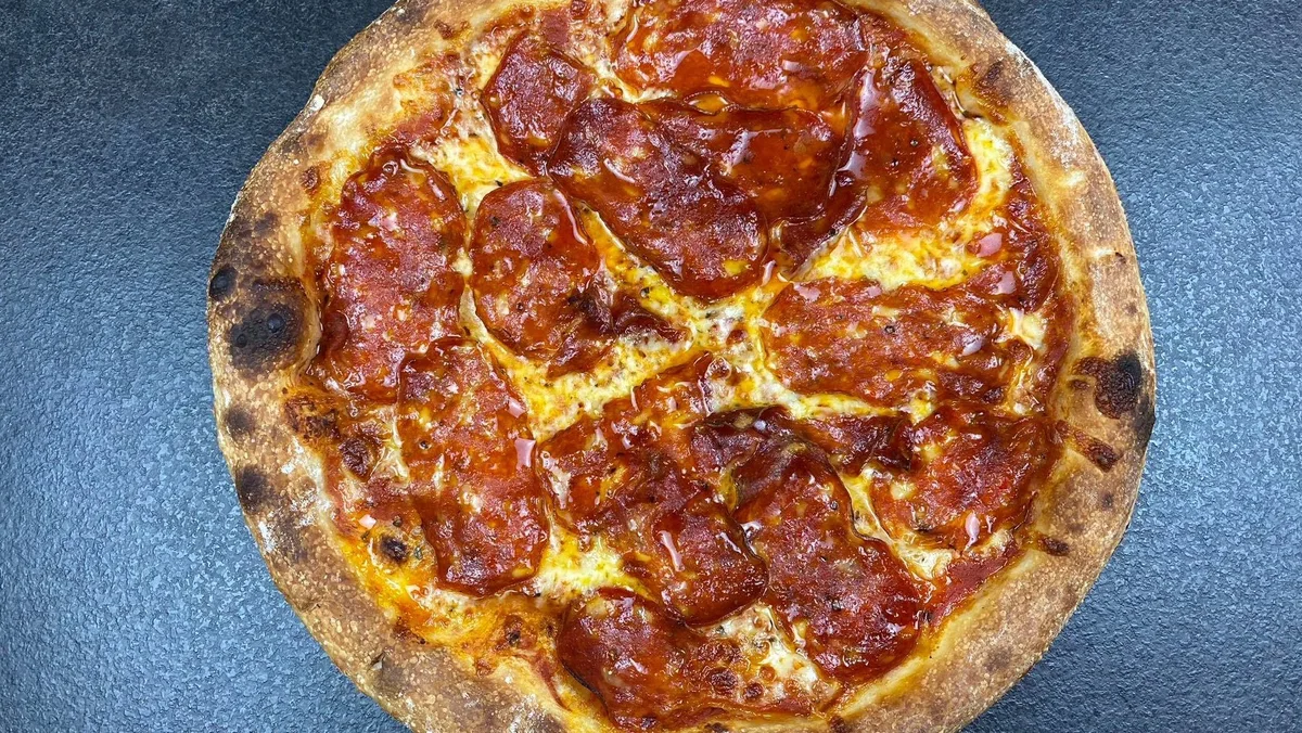 Salame picante pizza (33cm)