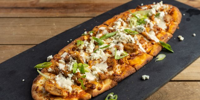 Buffalo Chicken Flatbread