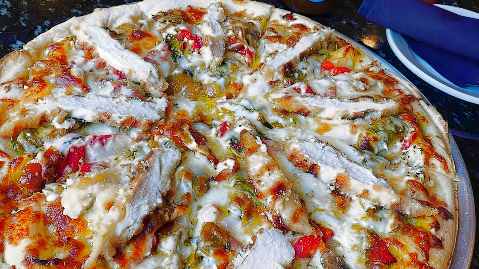 Large Chicken Amaggio Pizza