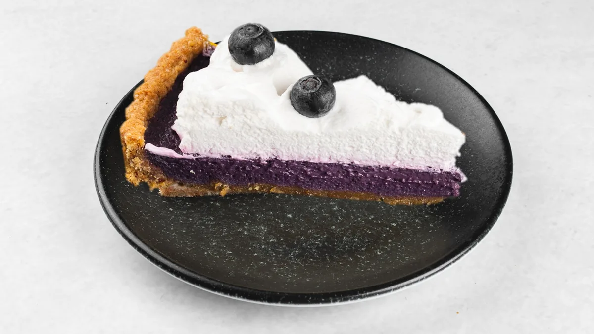 Borovničev cheesecake