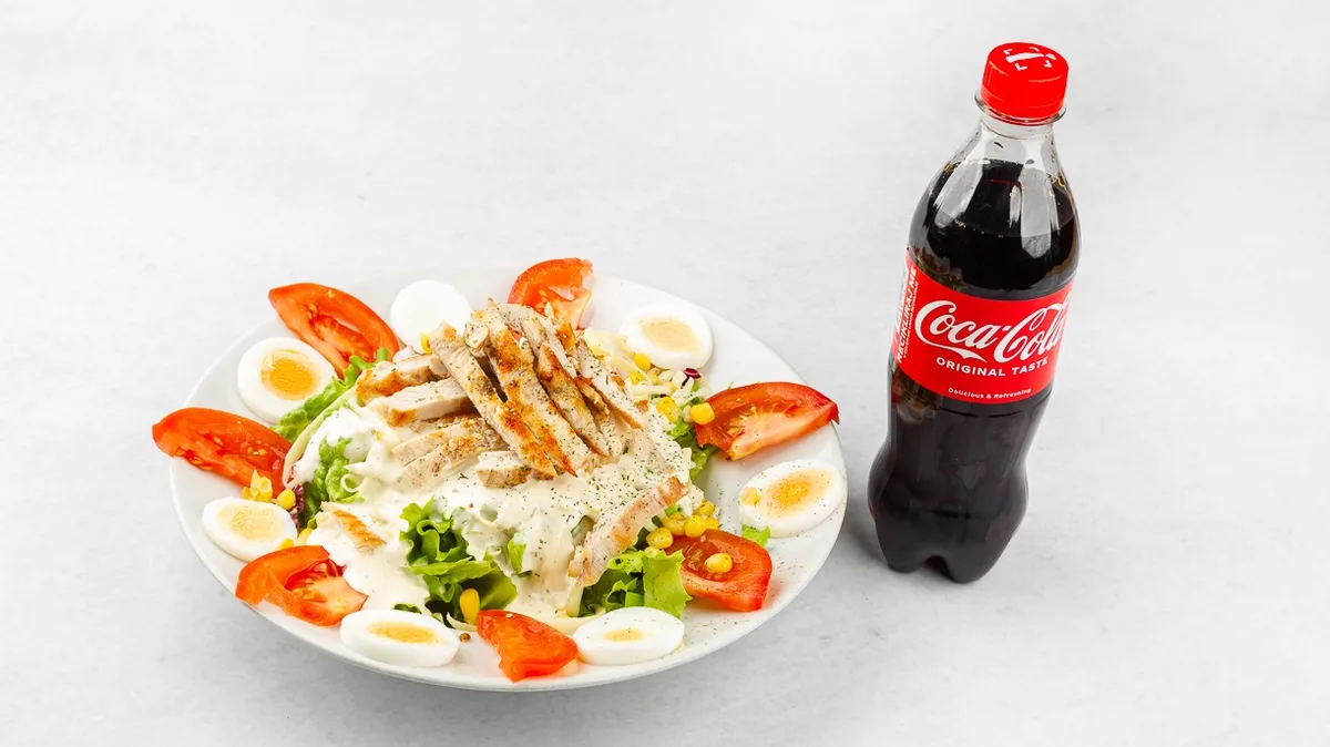 Solatni krožnik Hišni in Coca-Cola 0.5 l