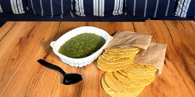 salsa verde + chips
