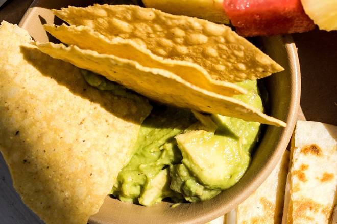 guacamole + chips (not spicy)