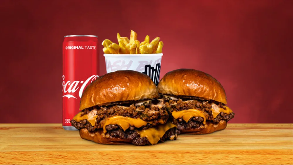 XL 2 x Sloppy Joe double burger + 1 x pomfrit + 1 x Coca Cola 0,33l