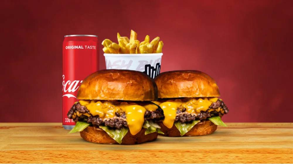 XL 2 x Big Smash double burger + 1 x pomfrit + 1 x Coca Cola 0,33l