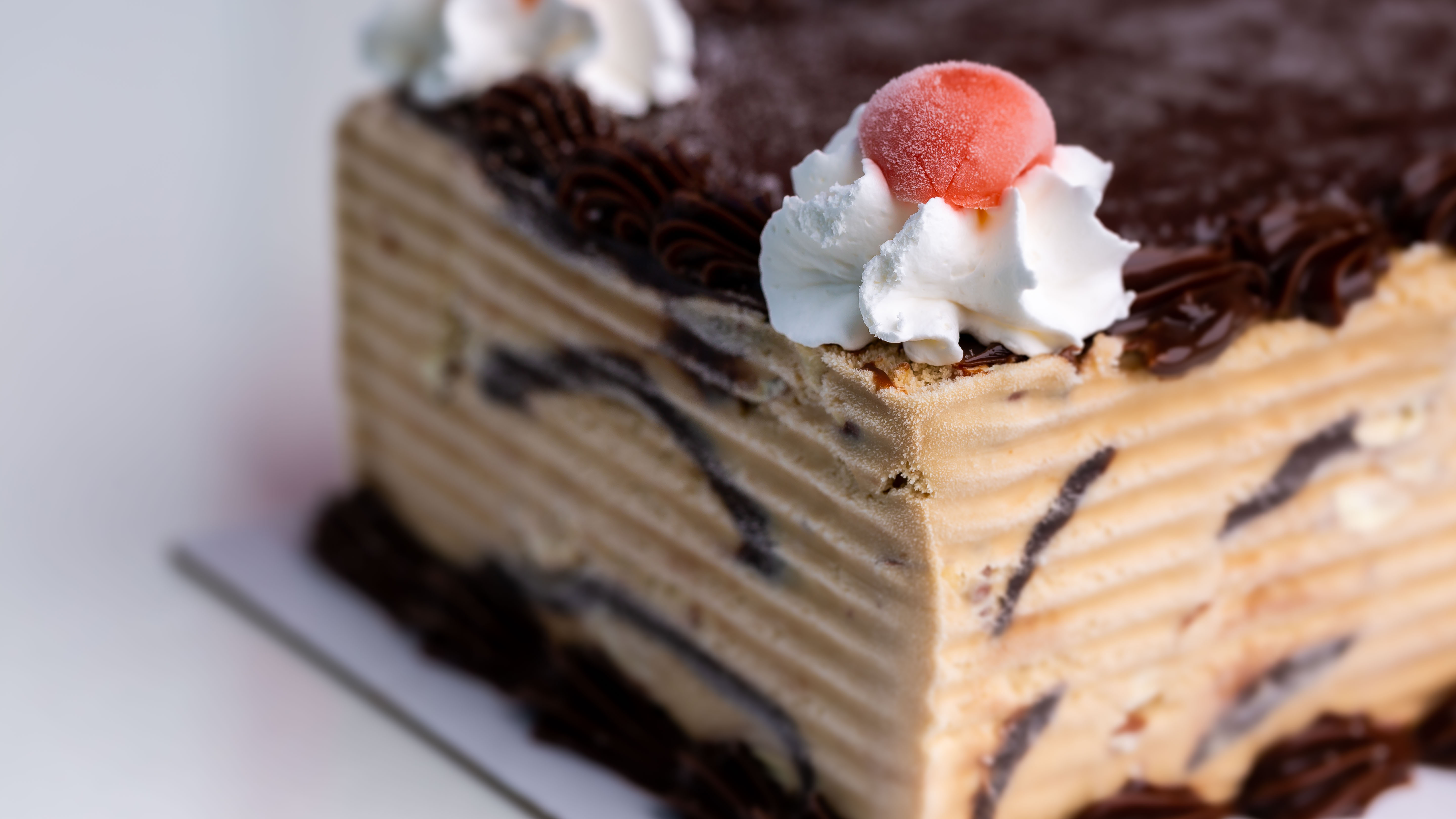 Cakes (Serves 4)