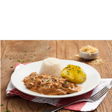 Strogonoff de Carne com Arroz e Mini Batata Assada