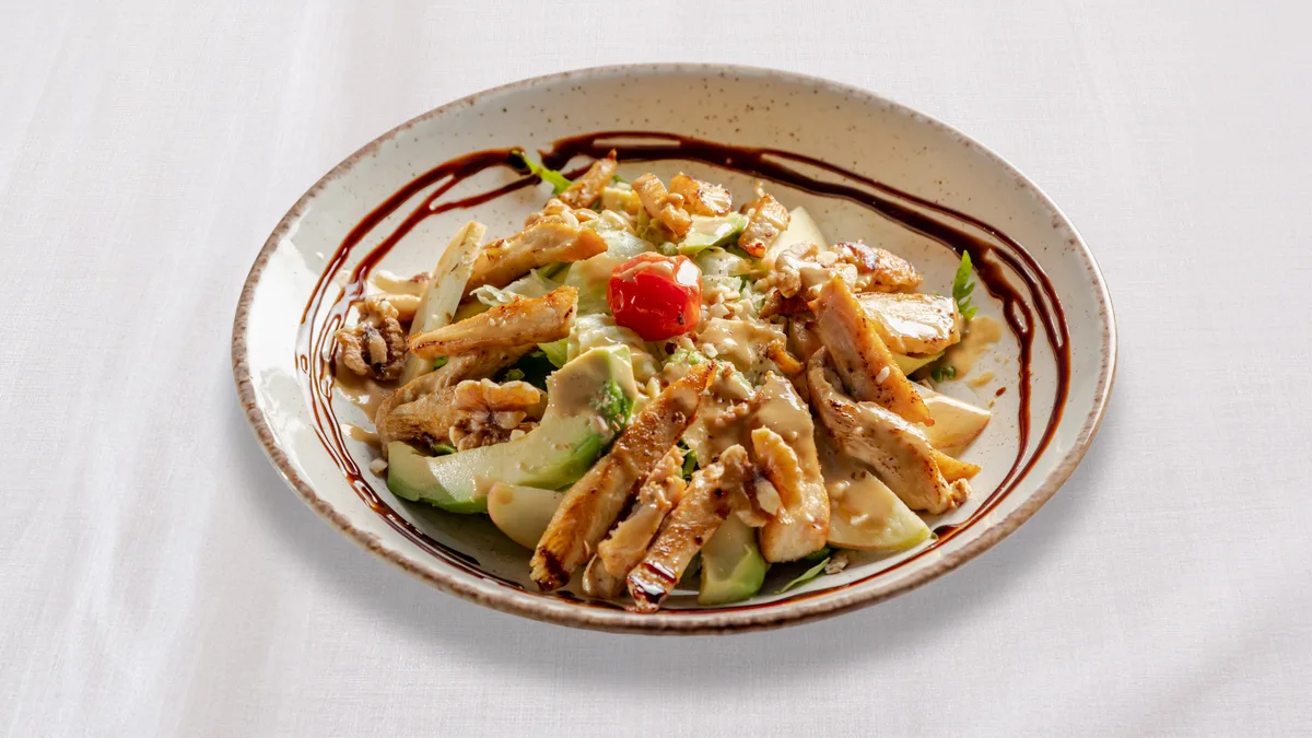 Mediteranska salata sa piletinom
