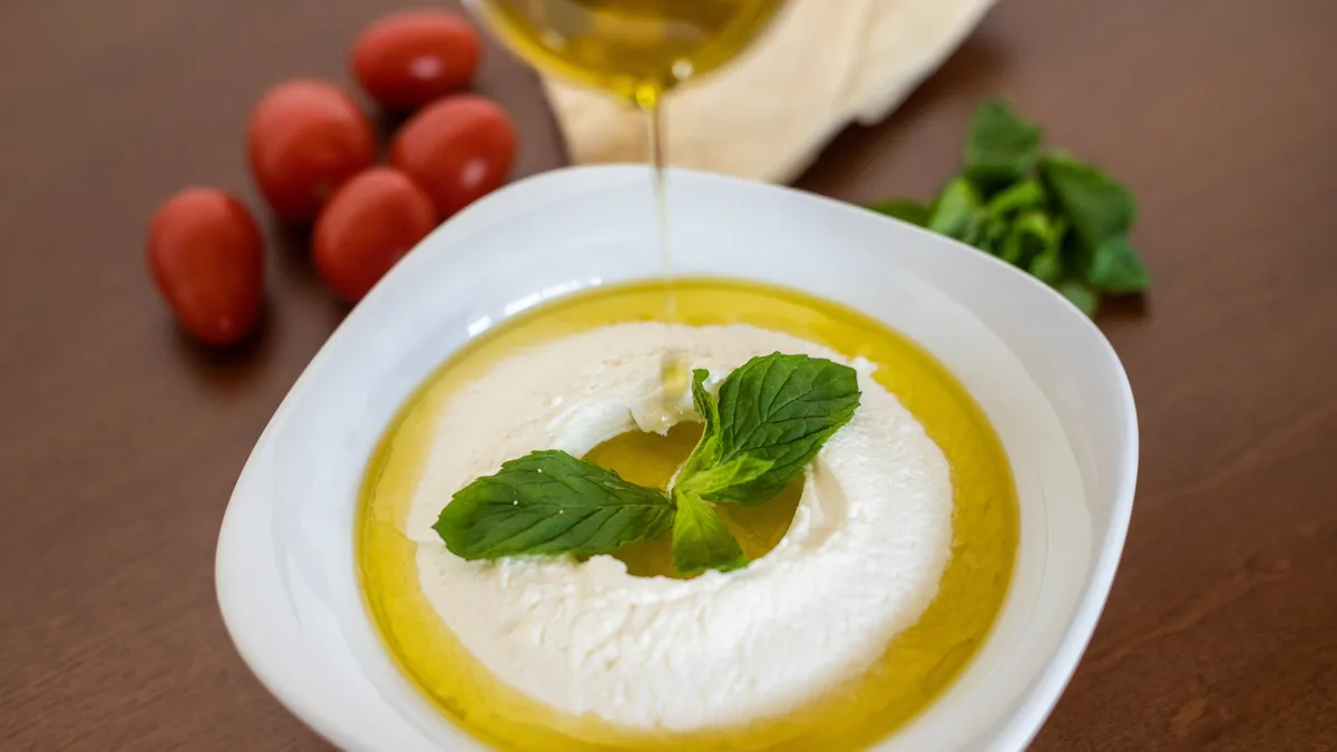 labneh (Straind Yogurt)