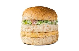 Sanduíche de Frango com Salada