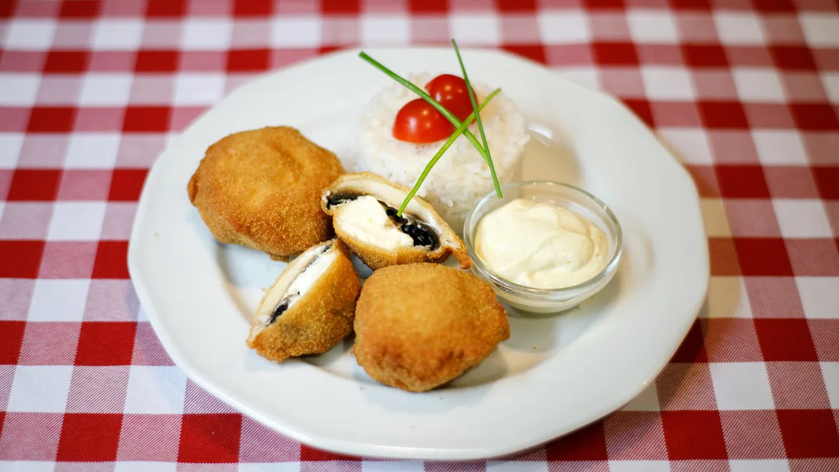 Juhtúróval töltött gombafejek (köret nélkül)