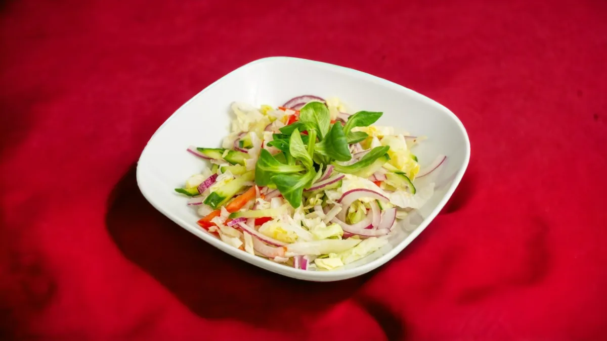 Vegyes saláta