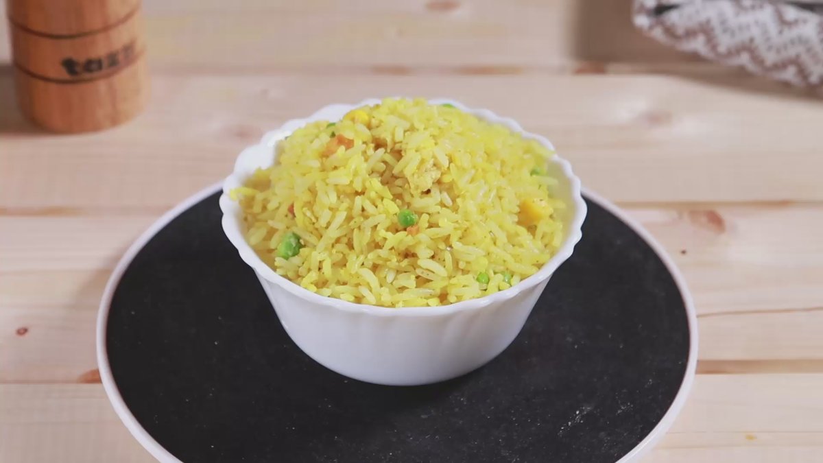 Orez prăjit cu curry
