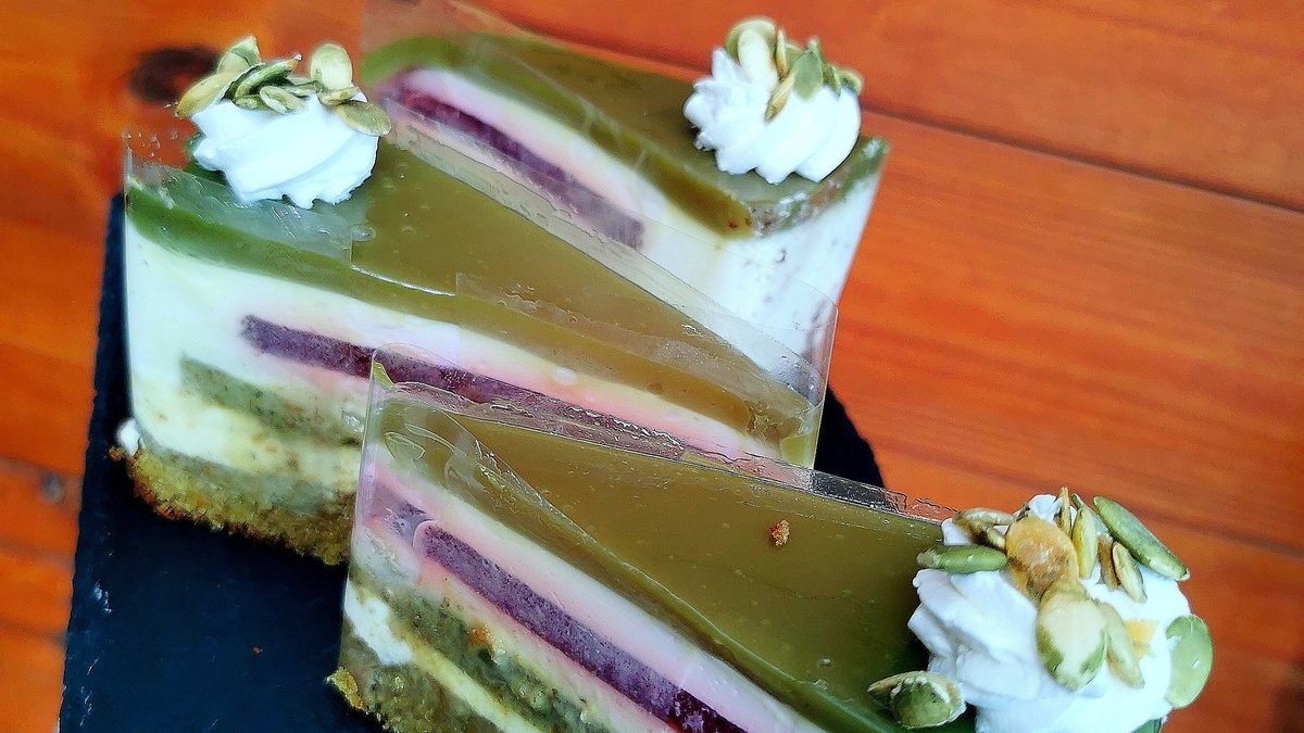 ŐRSÉG ZÖLD ARANYA torta szelet