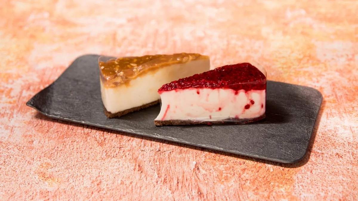 SÓS KARAMELLÁS SAJTTORTA szelet