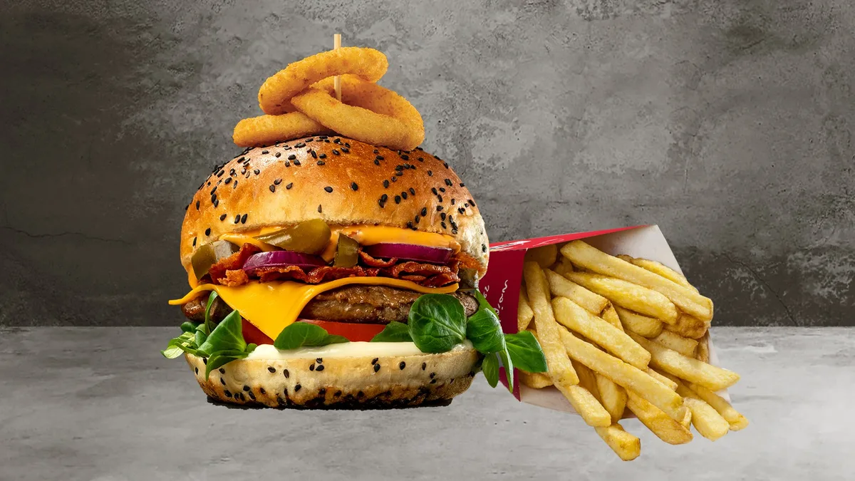 Csípős Royal burger választható krumplival